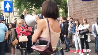 CHECK TOP NEW VIDEO: Milo Moire - Mirror Box