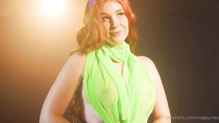 NEW: Meg Turney Sexy Daphne fans Set Leaked | celebwhore