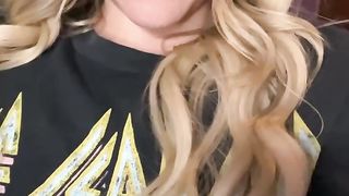 Mia Malkova – Horny Gamer Girl Solo Play | celebwhore